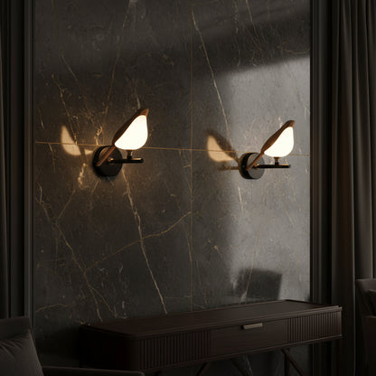 Golden Bird Wall Sconce | Sculptural Nordic Light with Rotating Head