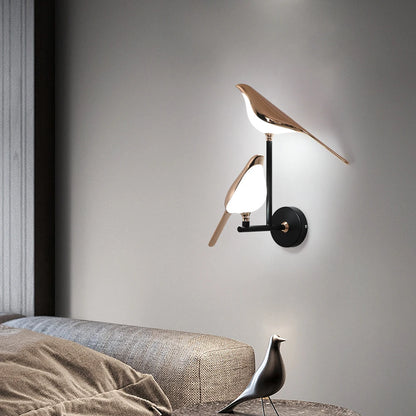 Golden Bird Wall Sconce | Sculptural Nordic Light with Rotating Head